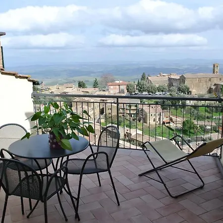 Historic Center Apartment With Private Garage Montalcino Exterior photo