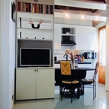 Historic Center Apartment With Private Garage Montalcino Exterior photo