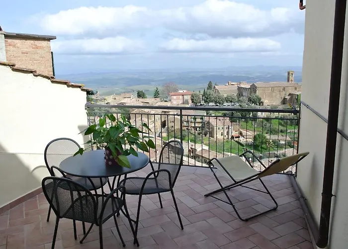 Historic Center Apartment With Private Garage