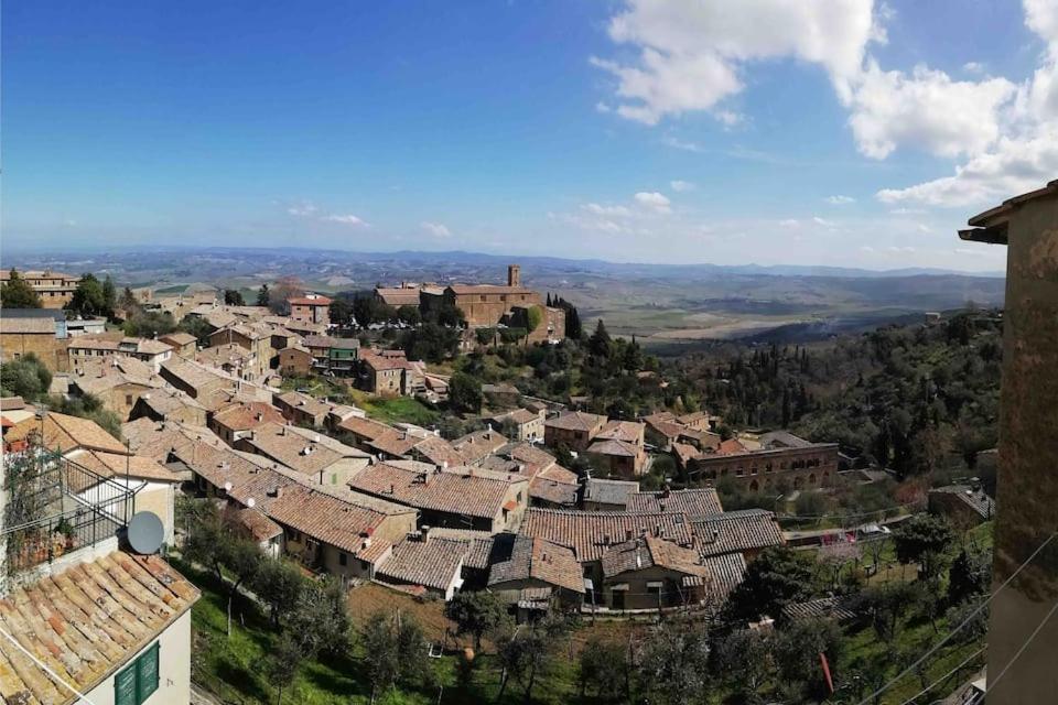 Historic Center With Private Garage Montalcino